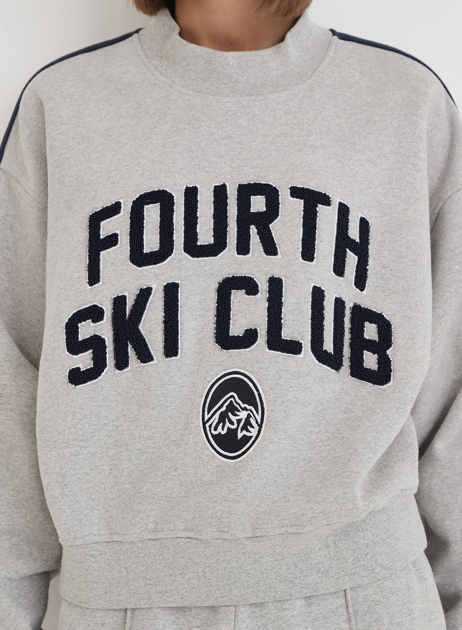 Grey Ski Club Slogan Cropped Sweatshirt